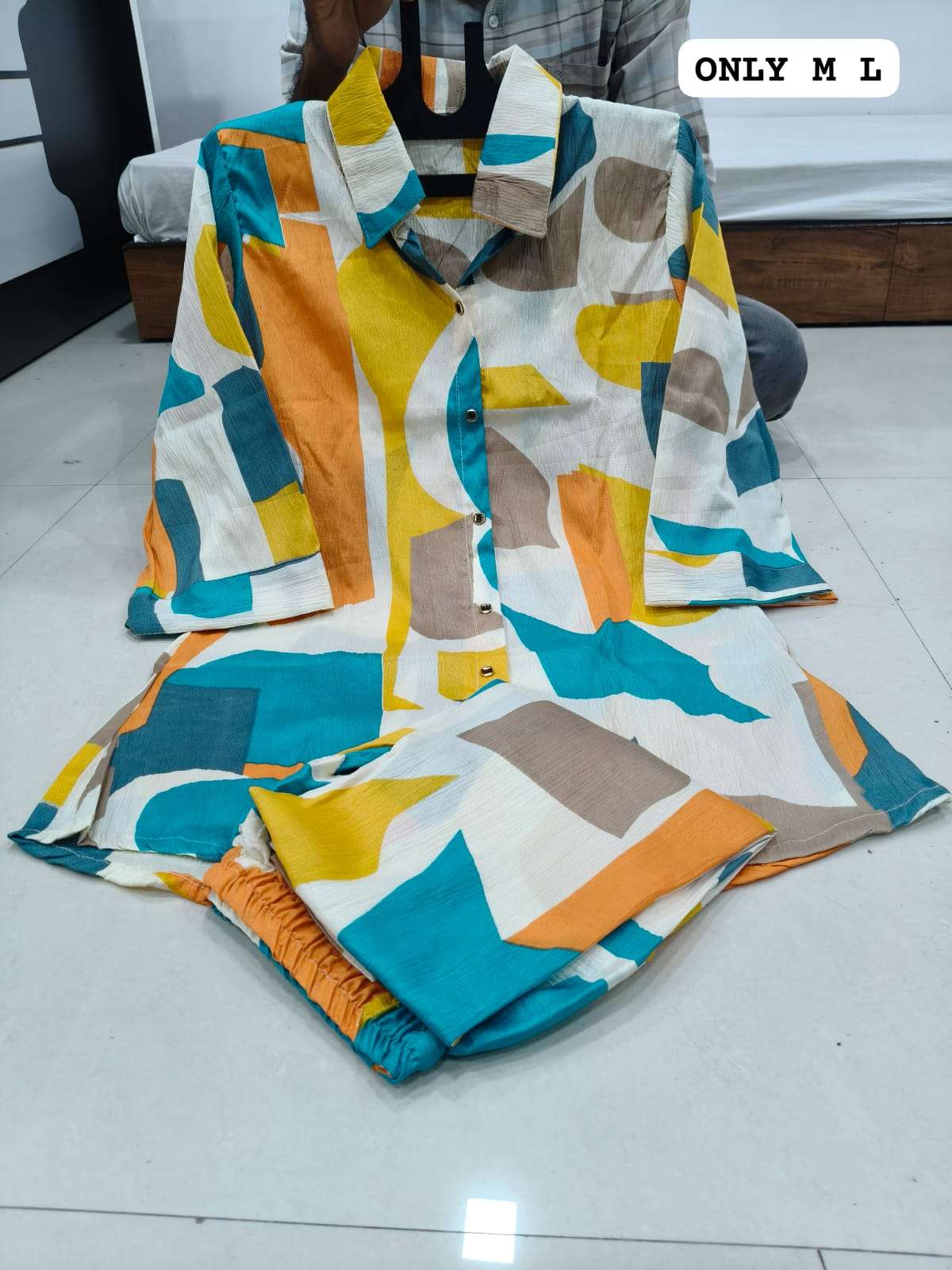 BOUTIQUE QUALITY CRUSH FANCY CORD SET FOR GIRL DAILY SIMPLE WEAR SURAT